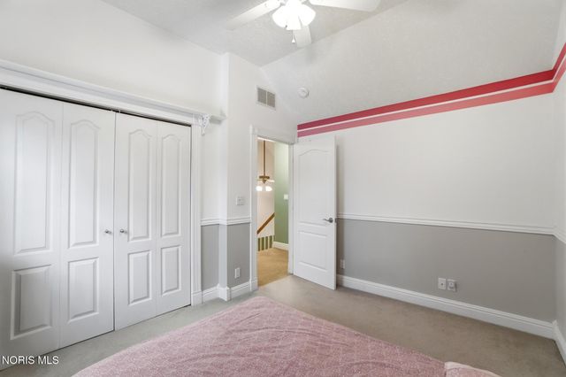 300 W Sawmill Road, Findlay, OH 45840