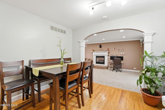 300 W Sawmill Road, Findlay, OH 45840