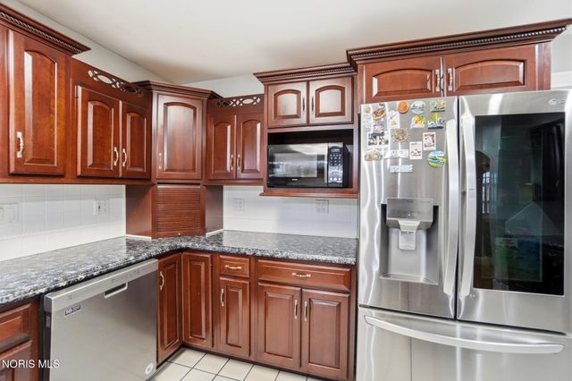 300 W Sawmill Road, Findlay, OH 45840