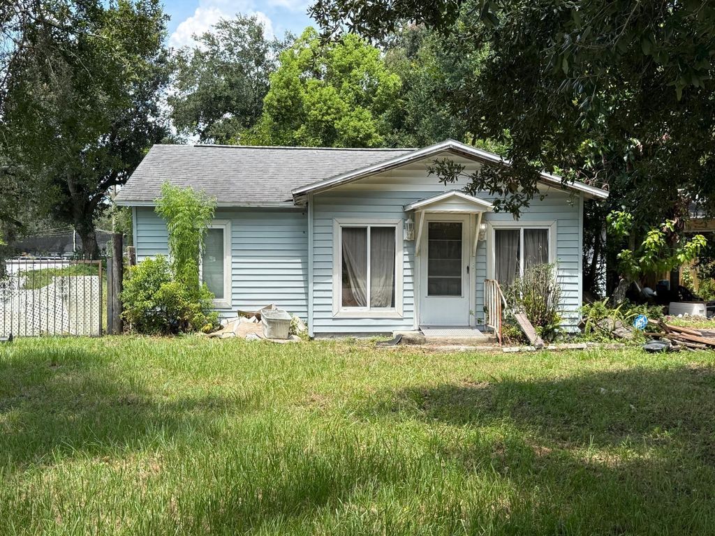 Image 1 of property listing at 2358 OLD DIXIE HIGHWAY, Kissimmee, FL 34744