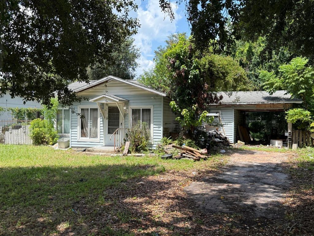 Image 2 of property listing at 2358 OLD DIXIE HIGHWAY, Kissimmee, FL 34744