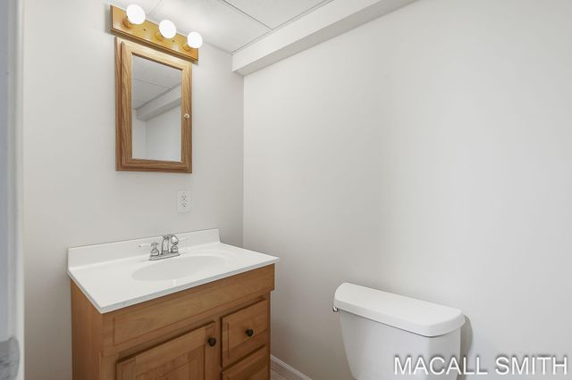 339 Wildwood Drive, Holland City, MI 49423