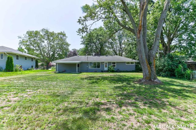 339 Wildwood Drive, Holland City, MI 49423