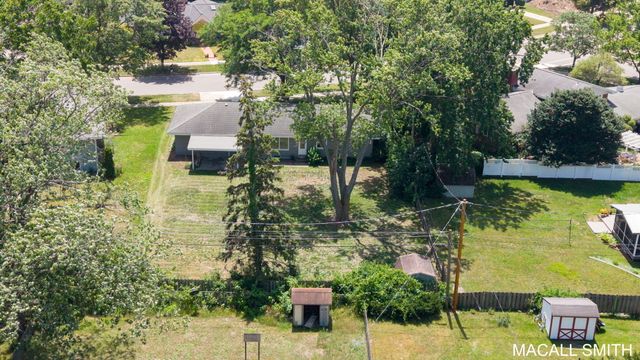 339 Wildwood Drive, Holland City, MI 49423