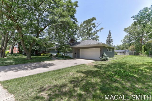 339 Wildwood Drive, Holland City, MI 49423