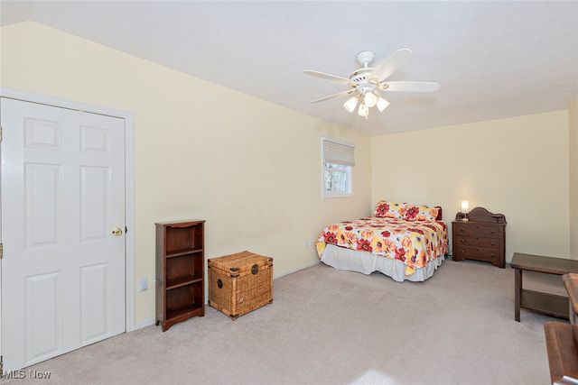 8730 Lake In The Woods Trail, Chagrin Falls, OH 44023