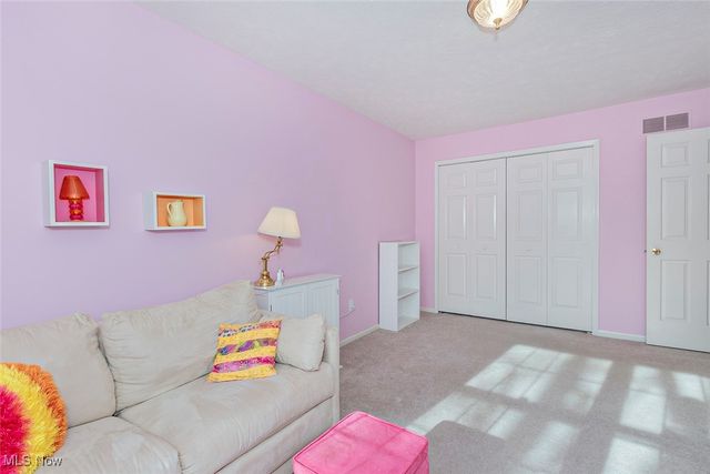 8730 Lake In The Woods Trail, Chagrin Falls, OH 44023