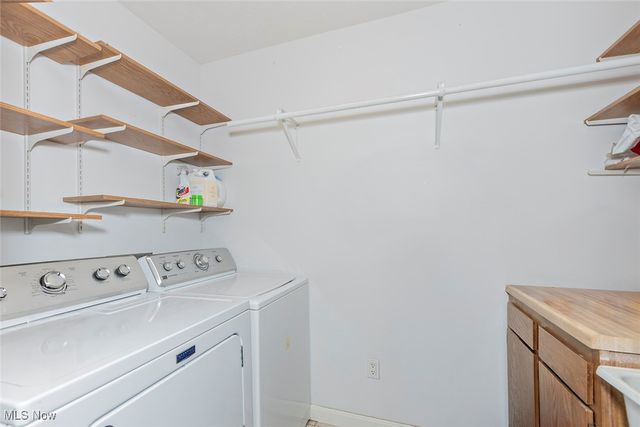 8730 Lake In The Woods Trail, Chagrin Falls, OH 44023