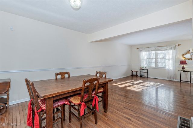 8730 Lake In The Woods Trail, Chagrin Falls, OH 44023