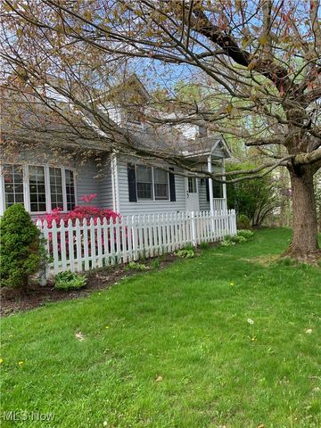 8730 Lake In The Woods Trail, Chagrin Falls, OH 44023