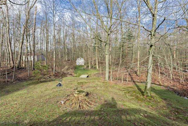 8730 Lake In The Woods Trail, Chagrin Falls, OH 44023