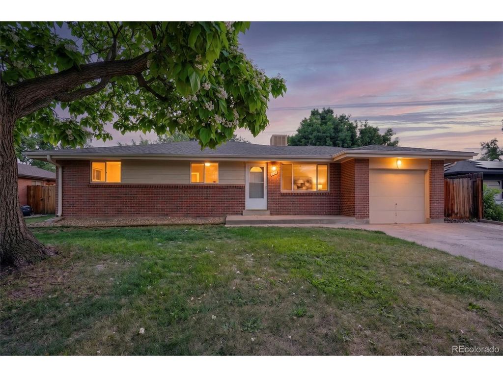 6023 Holland St, Arvada, CO 80004