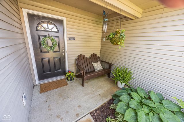 611 Clydesdale Lane, Bargersville, IN 46106