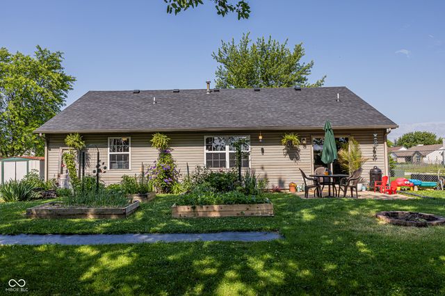 611 Clydesdale Lane, Bargersville, IN 46106