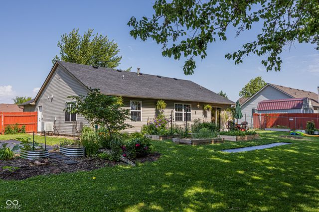 611 Clydesdale Lane, Bargersville, IN 46106