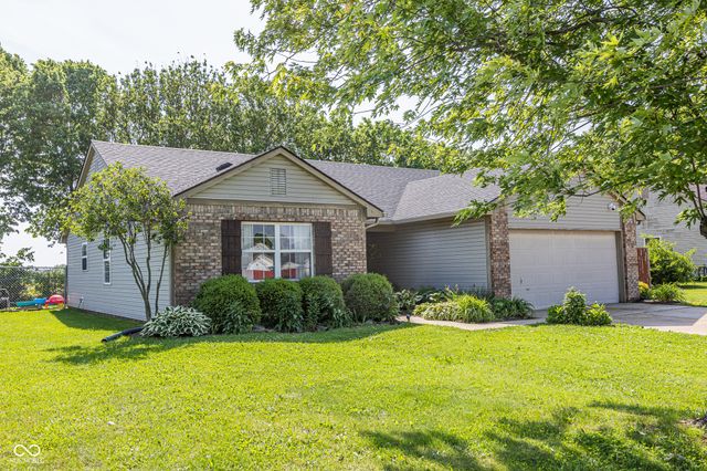 611 Clydesdale Lane, Bargersville, IN 46106