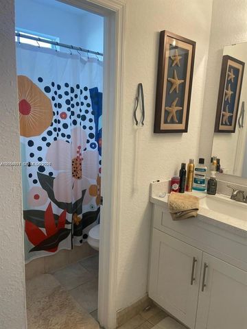 11425 NW 76th Terrace, Doral, FL 33178