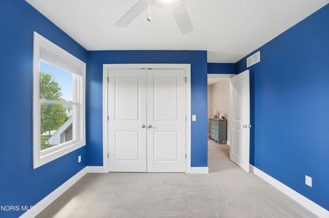 5853 Green Ivy Lane, Monclova, OH 43542