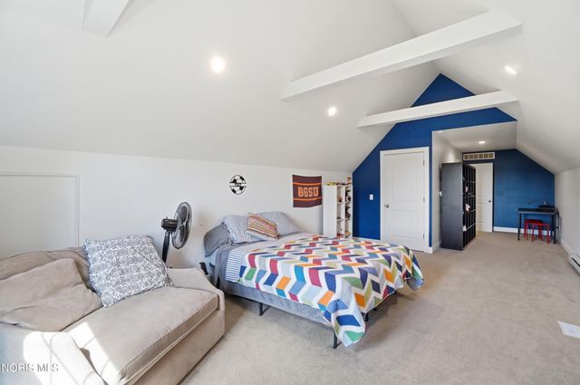 5853 Green Ivy Lane, Monclova, OH 43542