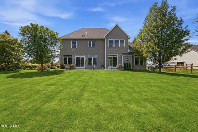 5853 Green Ivy Lane, Monclova, OH 43542