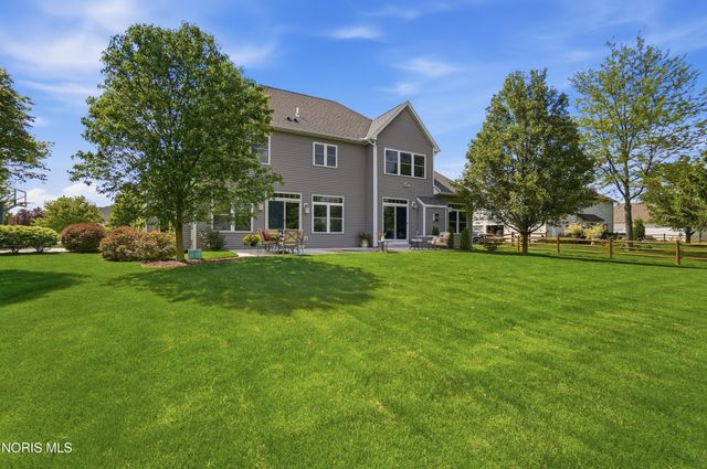 5853 Green Ivy Lane, Monclova, OH 43542