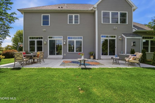 5853 Green Ivy Lane, Monclova, OH 43542