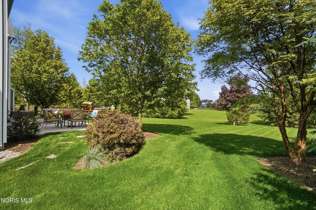 5853 Green Ivy Lane, Monclova, OH 43542