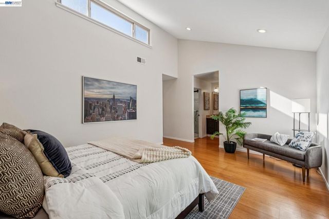 1118 Bismarck Ln, Alameda, CA 94502