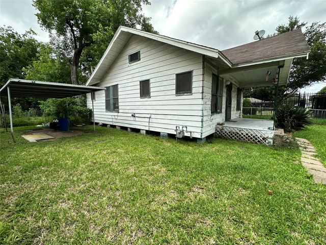 5017 Terry Street, Houston, TX 77009