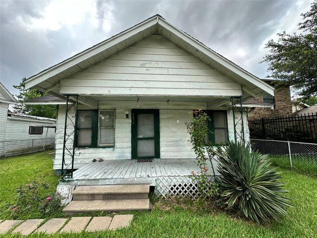 5017 Terry Street, Houston, TX 77009