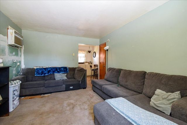2020, 2022 Courtland RD NE, Roanoke, VA 24012