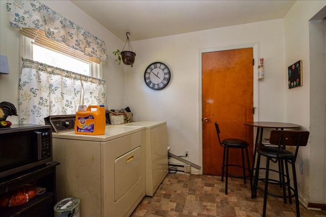 2020, 2022 Courtland RD NE, Roanoke, VA 24012
