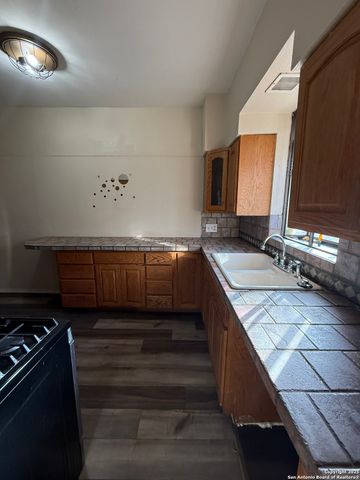 416 Buckingham Ave, San Antonio, TX 78210