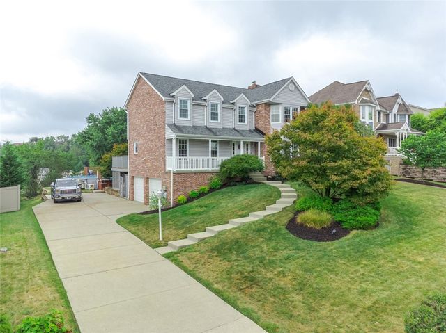 2420 Bonnie Dell Drive, South Park, PA 15129