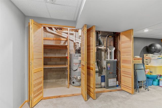 2420 Bonnie Dell Drive, South Park, PA 15129