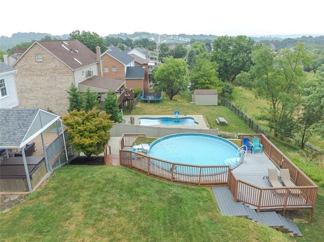 2420 Bonnie Dell Drive, South Park, PA 15129