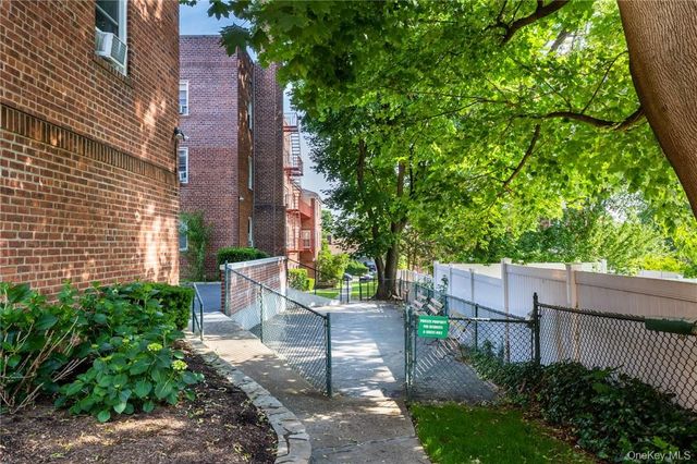 33 E Grand Street C2C, Mount Vernon, NY 10552