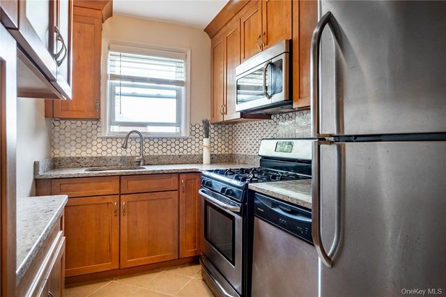33 E Grand Street C2C, Mount Vernon, NY 10552