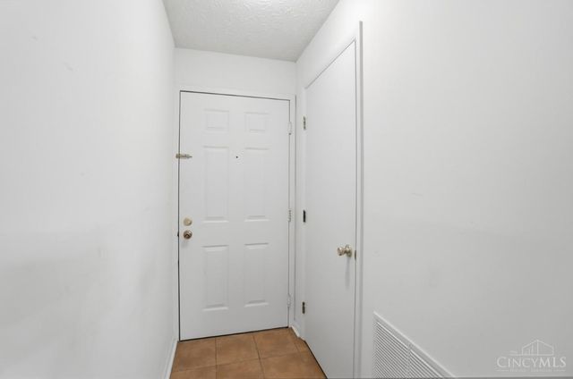 8887 Eagleview Drive, West Chester, OH 45069