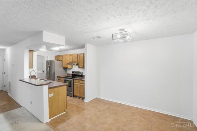 8887 Eagleview Drive, West Chester, OH 45069