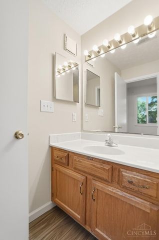 8887 Eagleview Drive, West Chester, OH 45069