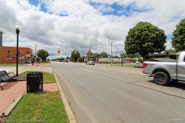 24435 W Warren Street, Dearborn Heights, MI 48127