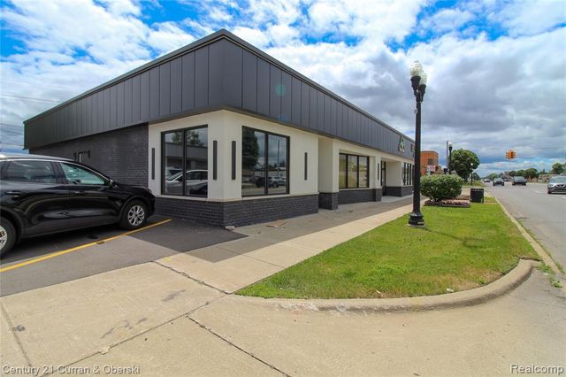 24435 W Warren Street, Dearborn Heights, MI 48127