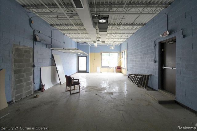 24435 W Warren Street, Dearborn Heights, MI 48127