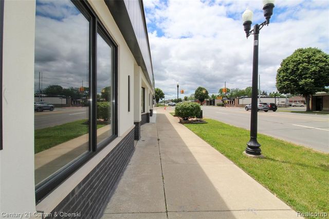 24435 W Warren Street, Dearborn Heights, MI 48127