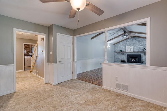 5071 W Sherwood Drive, Newburgh, IN 47630