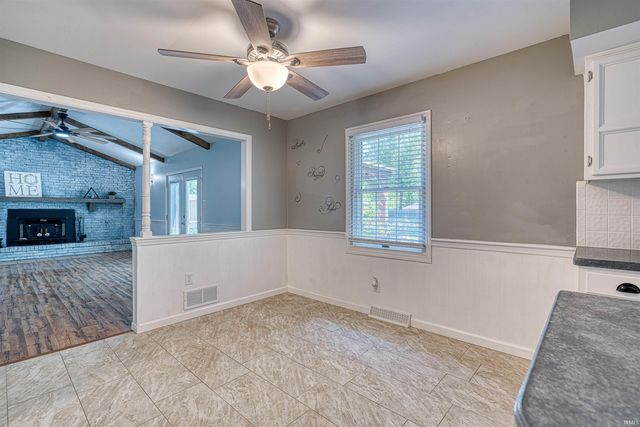 5071 W Sherwood Drive, Newburgh, IN 47630