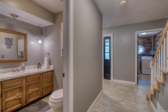 5071 W Sherwood Drive, Newburgh, IN 47630