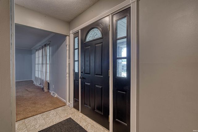 5071 W Sherwood Drive, Newburgh, IN 47630