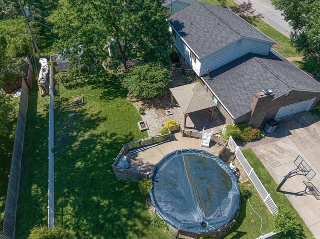 5071 W Sherwood Drive, Newburgh, IN 47630
